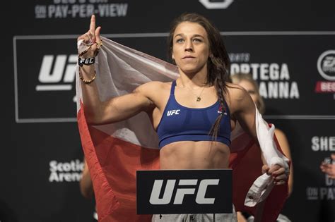 joanna jedrzejczyk implants|Bisping on Joanna jedrzejczyks Breast Implants/Bisping Wants a。